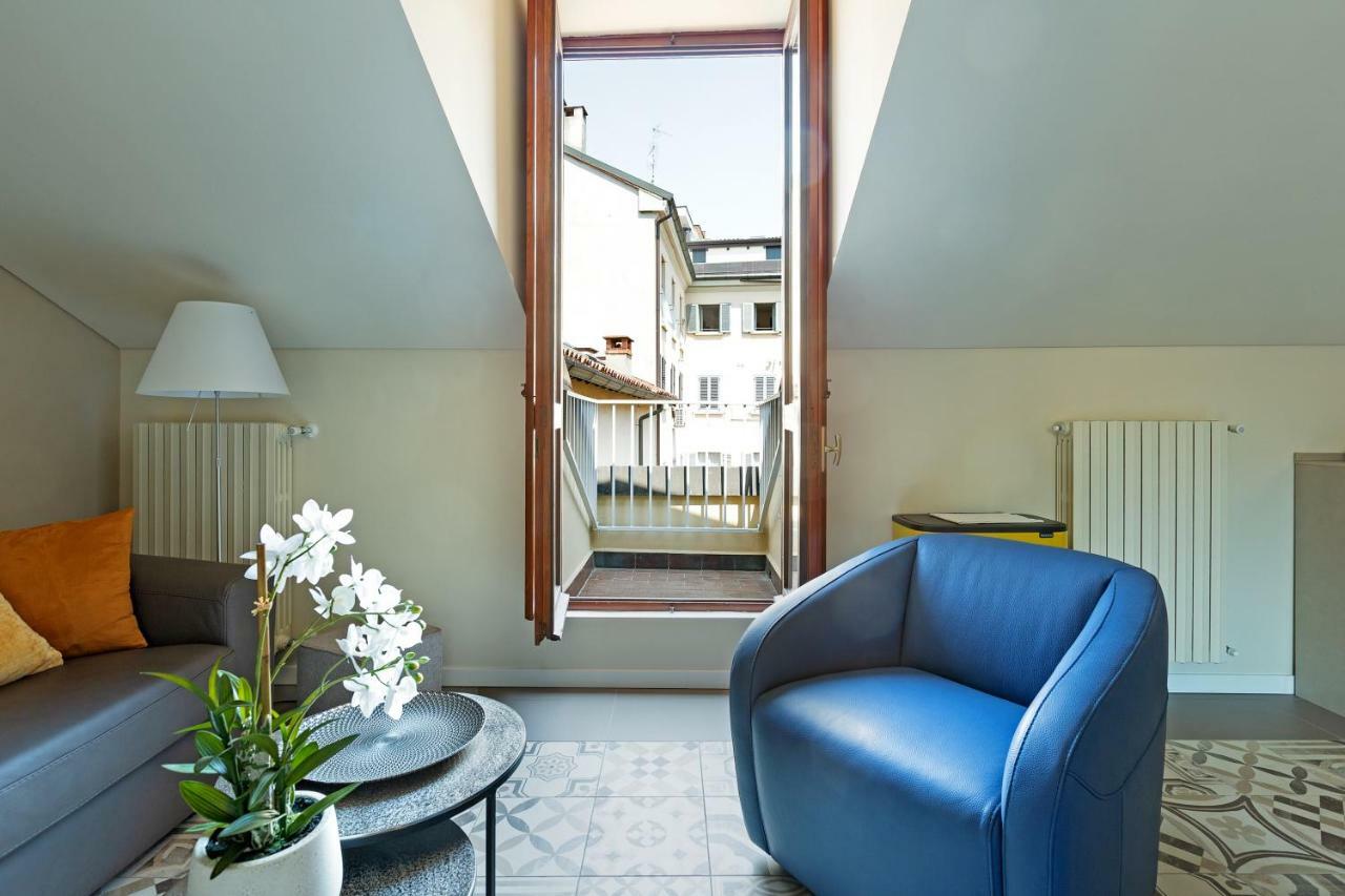 דירות מילאנו Renovated Penthouse Duomo & Via Torino מראה חיצוני תמונה