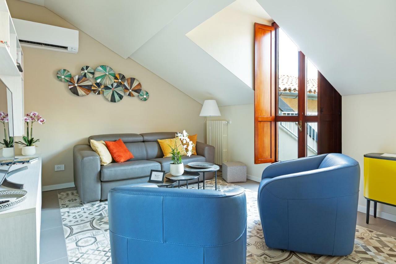 דירות מילאנו Renovated Penthouse Duomo & Via Torino מראה חיצוני תמונה