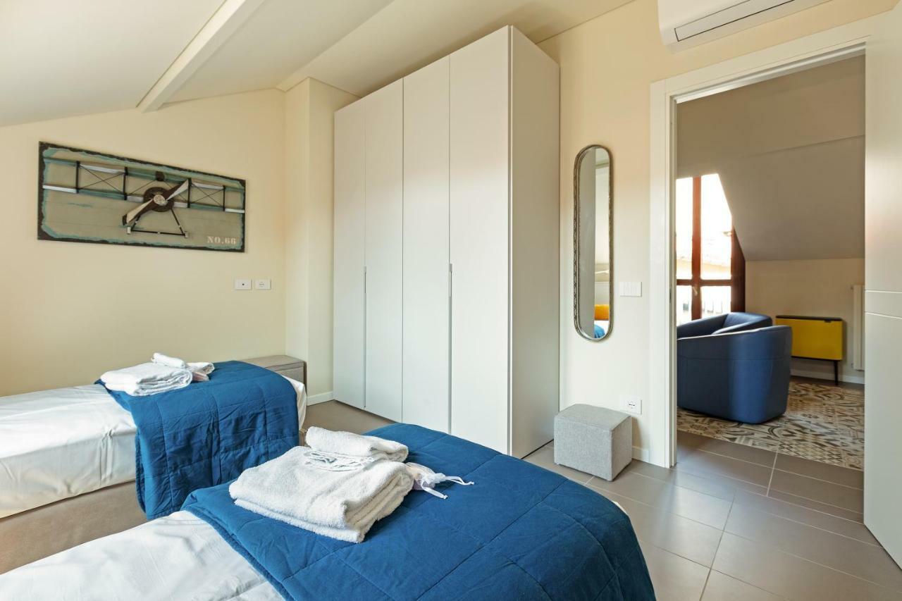 דירות מילאנו Renovated Penthouse Duomo & Via Torino מראה חיצוני תמונה